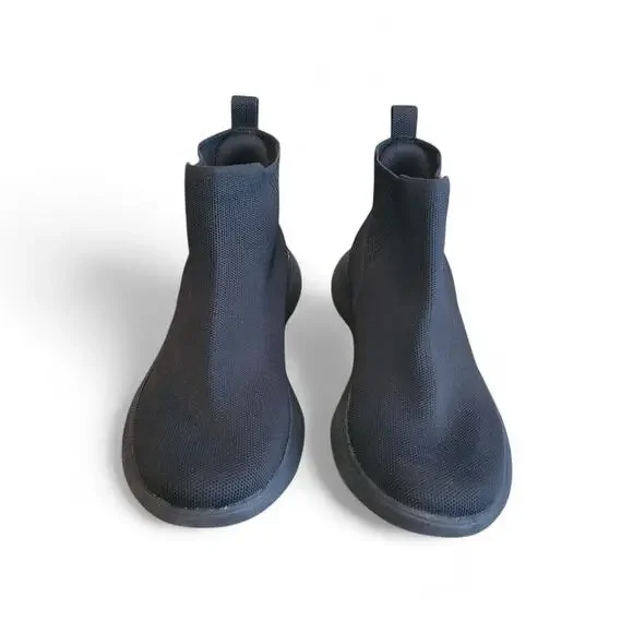 Vivaia Black Water Repellent Slip On Urban Sneaker Boots Size 42 Lightweight - Picture 2 of 11